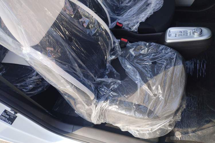 Used CHANGAN NEVO Lumin 2026 Model Treasure Edition 205km Passionate Beige Ningde
