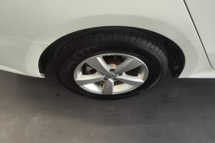 Used Volkswagen Lavida 2015 1.6L Automatic Fashion Edition
