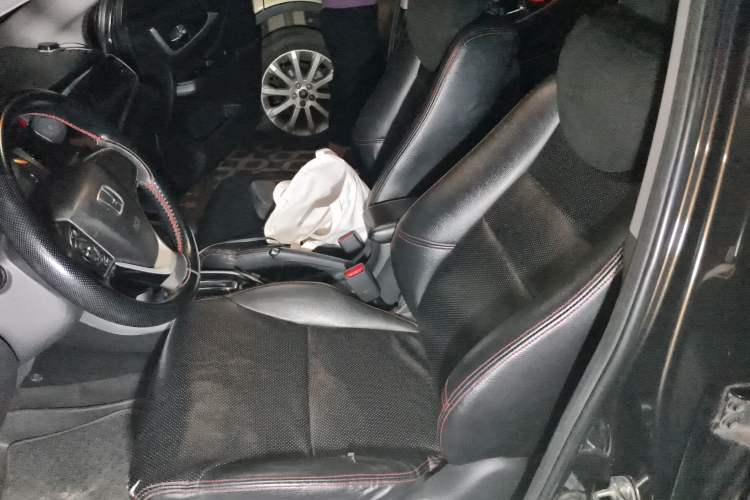 Used Honda Crider 2013 1.8L automatic luxury edition Left Front Seat