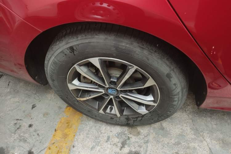 Used BYD Qin Pro New Energy 2018 DM 1.5TI Automatic Smart Connect Dynamic Model Exterior 5