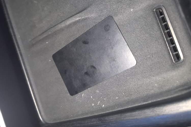 Used Xiaomi Auto SU7 2024 Four-Wheel Drive Ultra-Long Range Advanced Intelligent Driving Max Edition Vehicle Key