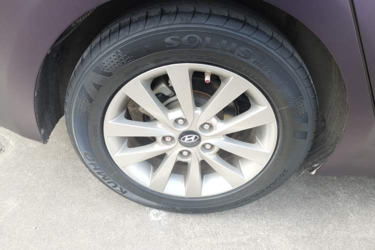 Used Hyundai Mistra 2014 1.8L Automatic Smart GLS
