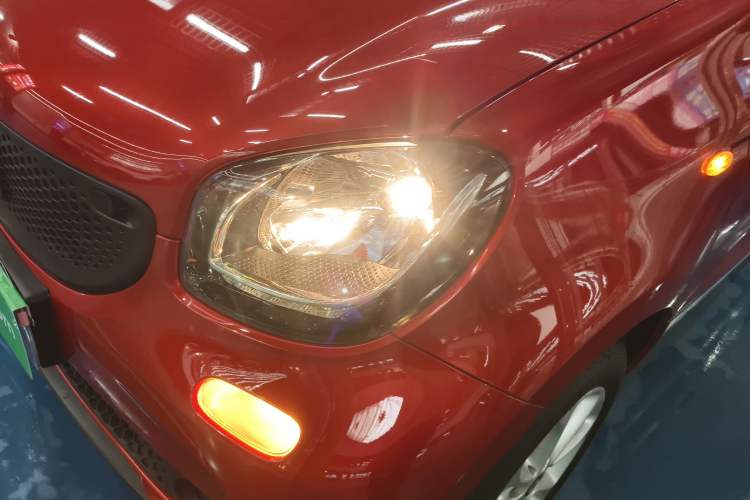 Used smart forfour 2018 1.0L 52 kW Dynamic Edition
