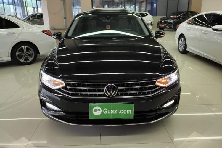 Used Volkswagen Magotan 2023 2 Million Units Commemorative Edition 330TSI DSG Luxury Version Front