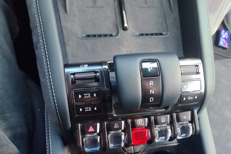 Used Formula Leopard 5 2023 Cloud Ride Flagship Edition
