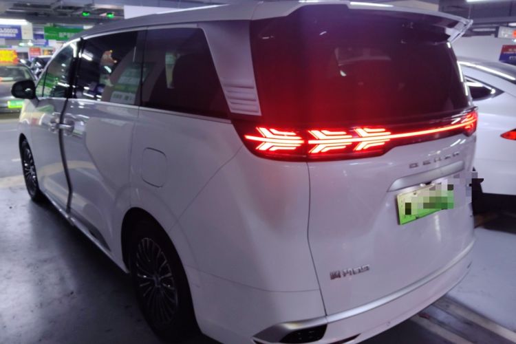 Used Denza D9 2023 DM-i 965 Luxury Model