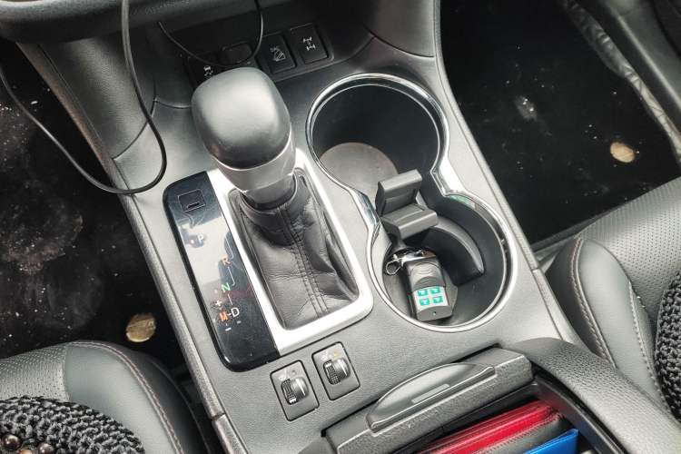 Used Toyota Highlander 2018 2.0T Four-Wheel Drive Luxury Version 7 Seats China VI Standard