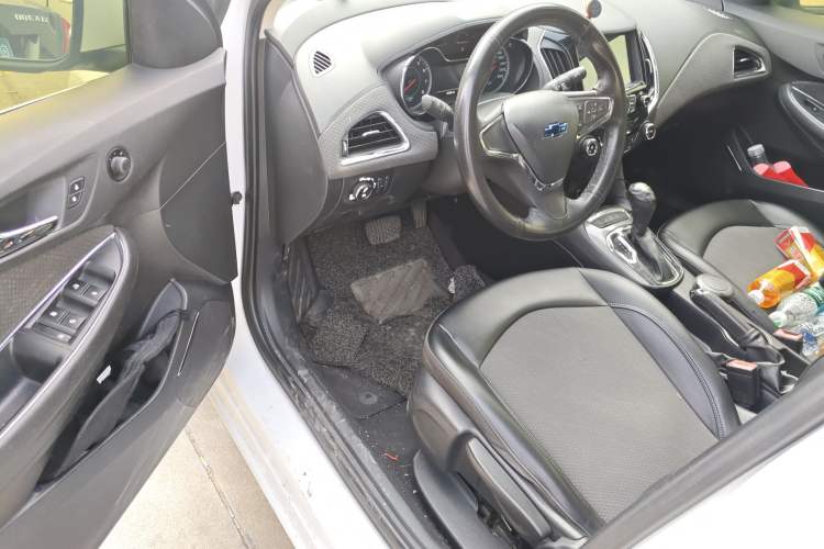 Used Chevrolet Cruze 2016 1.5L Automatic Luxury Edition Driver Seat