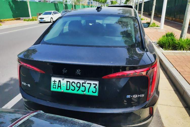 Used Hongqi E-QM5 2024 450km Range Commuter Version