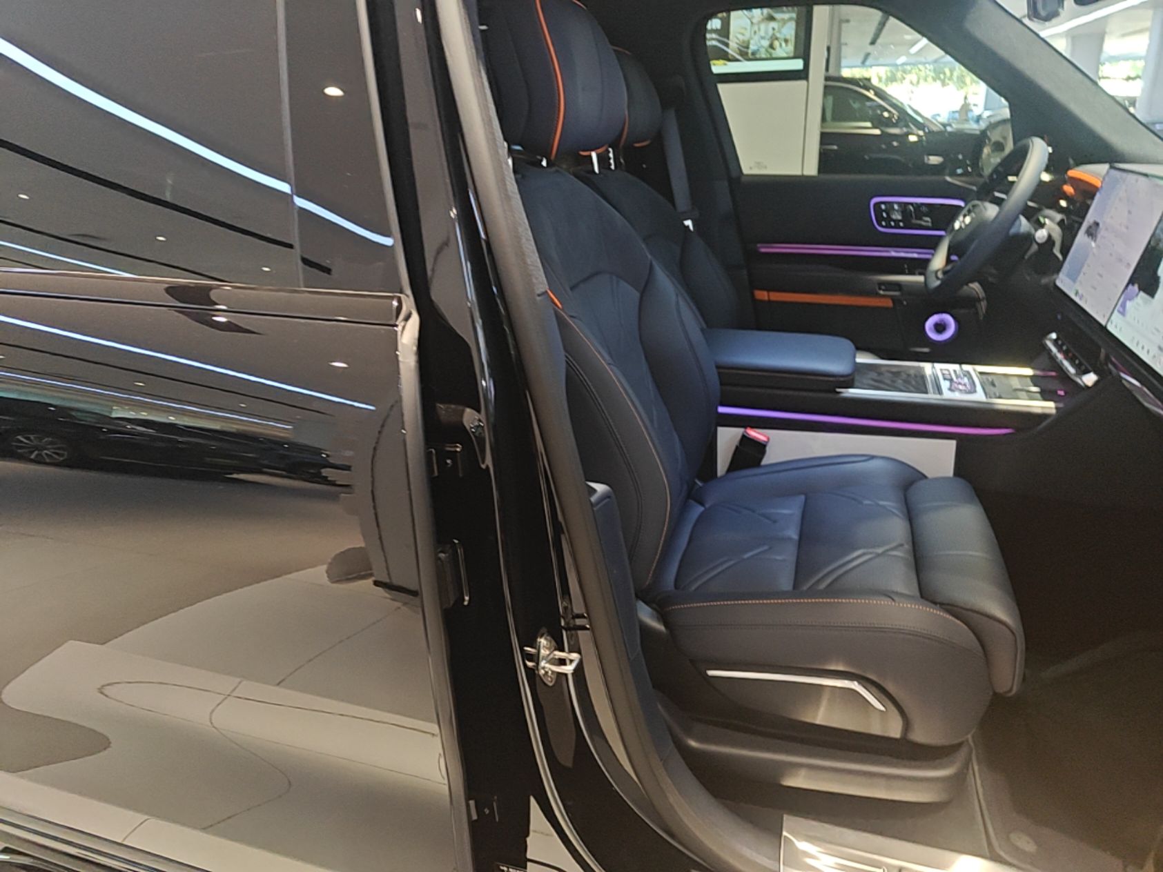 Zeekr 9X 2025 Moon Black Edition 70kWh — снимка 19
