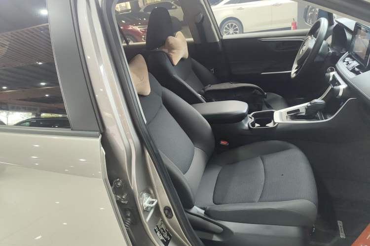 Used Toyota RAV4 2022 2.0L CVT Two-Wheel Drive Urban Edition