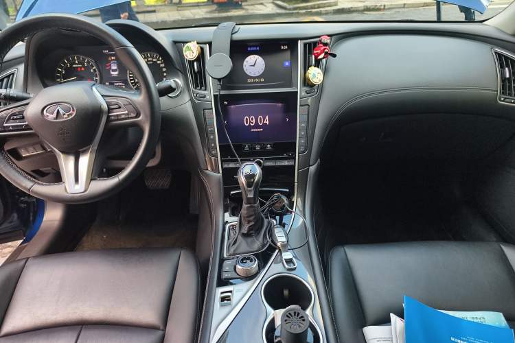 Used Infiniti Q50L 2018 2.0T Comfort Edition China VI Standard
