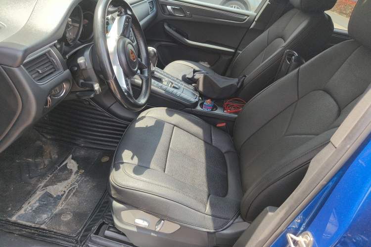 Used Porsche Macan 2017 Macan 2.0T Left Front Seat