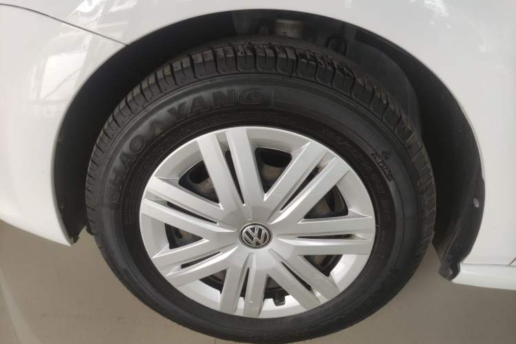 Used Volkswagen Polo 2016 1.4L Automatic Trendy Model Left Front Wheel Hub