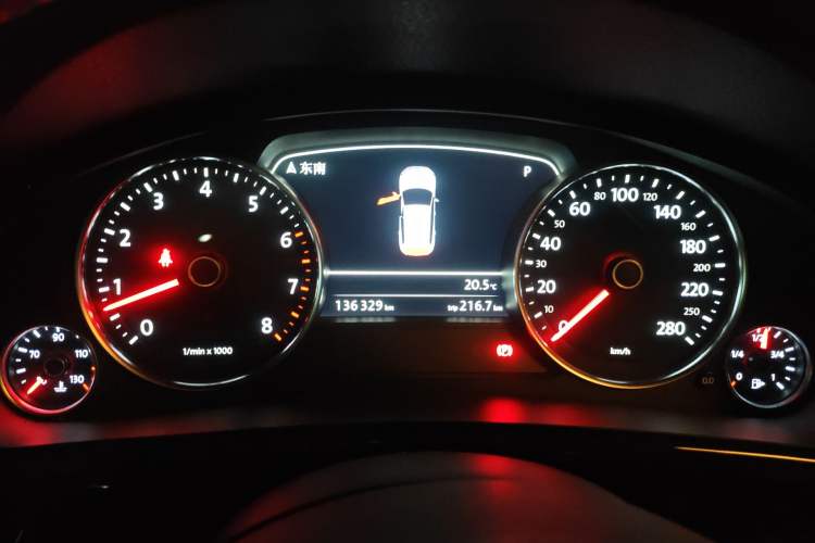 Used Volkswagen Touareg 2011 3.0 TSI High-End Version Instrument Cluster