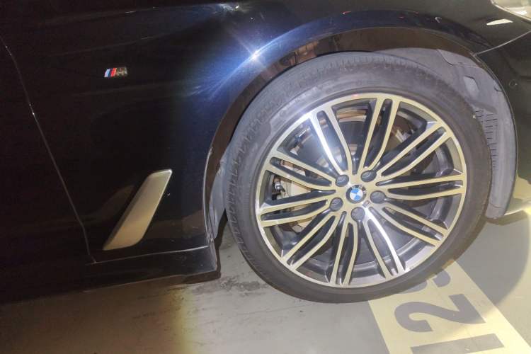 Used BMW 5 Series 2018 Restyled 530Li Leading Edition M Sport Package