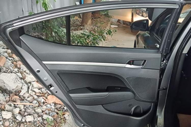 Used Hyundai Elantra (6th Generation / Lingdong) 2016 1.6L Automatic ZhiXuan – Elite Version Left Rear Door Interior