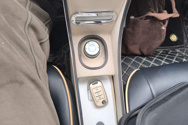 Used Wuling Hongguang MINIEV 2024 3rd Generation 215km Advanced Version
