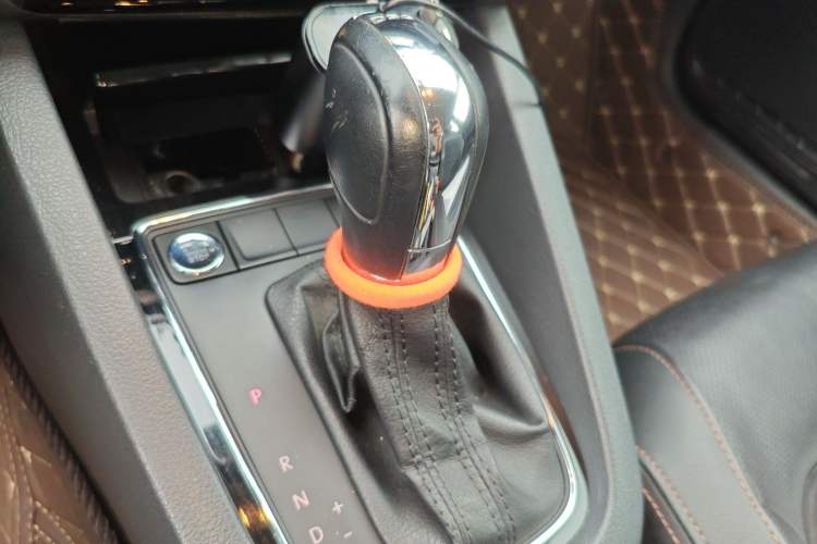 Used Volkswagen Sagitar 2015 230TSI Automatic Luxury Model
