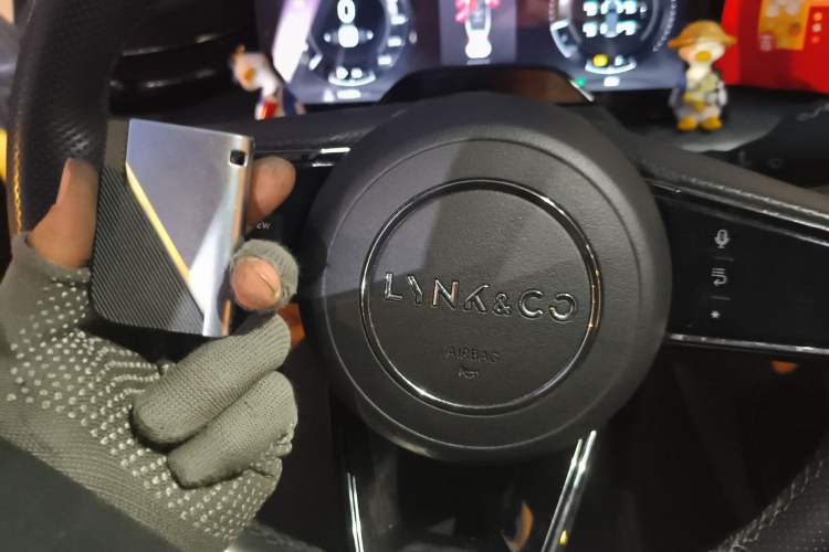 Used Lynk & Co 09 2021 2.0T Halo Six-Seater
