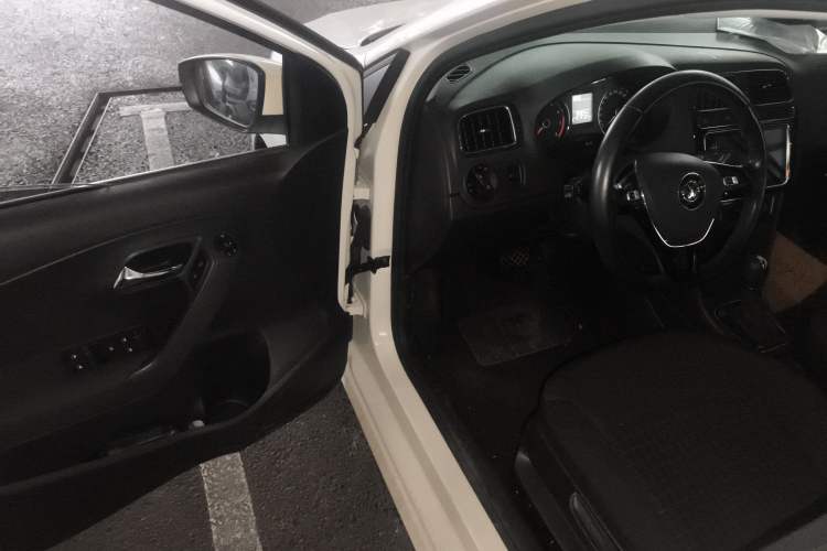 Used Volkswagen Polo 2018 1.5L Automatic Enjoyment Model