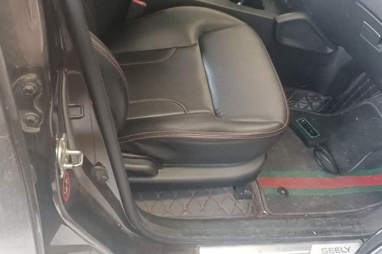 Used Geely Auto GX7 2015 Classic Edition 1.8L Manual Elite Model China V Standard Right Front Seat