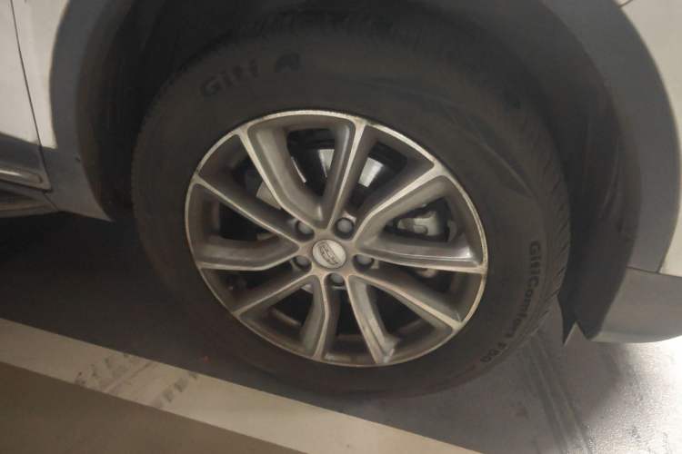 Used Geely Auto Emgrand X7 Sport 2018 1.8TD Automatic Two-Wheel Drive Smart 4G Connected Version
