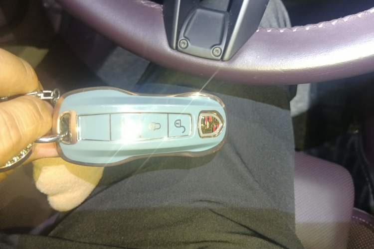 Used Porsche Taycan 2022-Year Updated Taycan