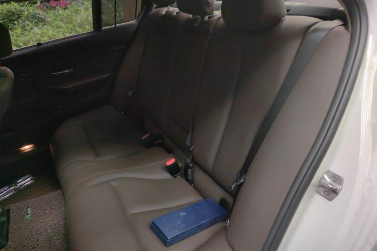 Used BMW 3 Series 2018 320Li Fashion Model Left Rear Seat