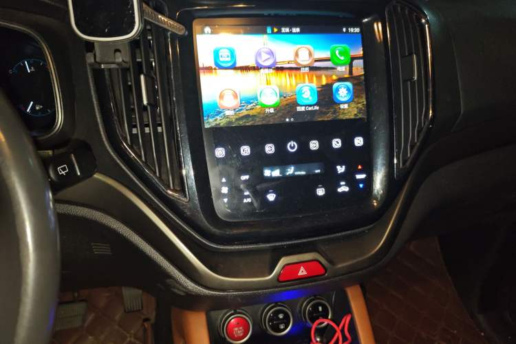 Used CHANGAN OSHAN CX70 2017 CX70T 1.5T Automatic Luxury Edition