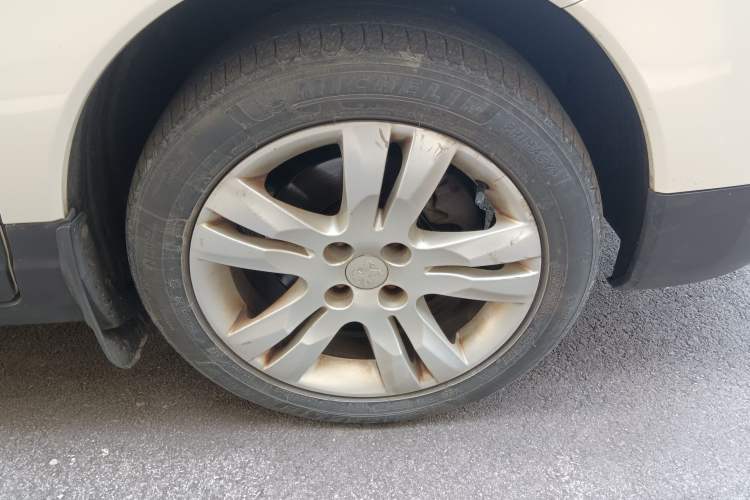 Used Peugeot 3008 2015 1.6THP Automatic Prestige Edition Right Front Wheel Hub