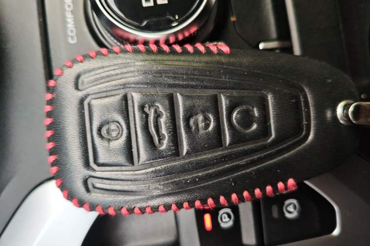 Used Geely Auto Haoyue 2022 1.8TD Automatic Prestige 7-Seater
