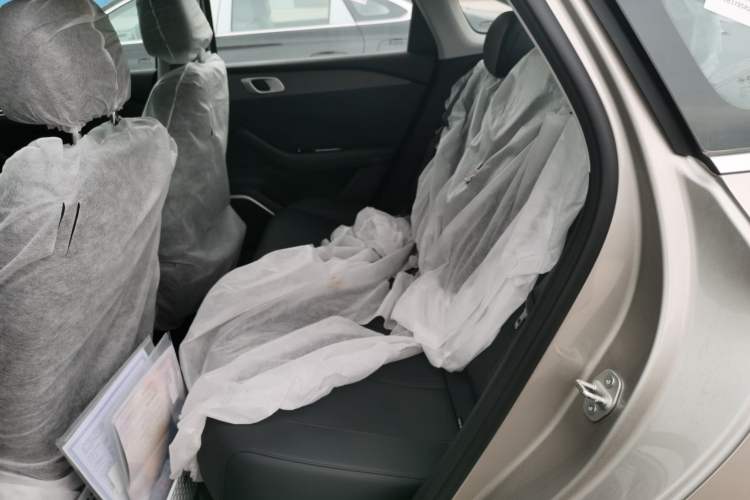 Used Geely Galaxy Stellar 6 2026 Model 125km Free-Style Edition Left Rear Seat