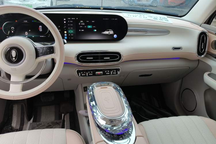 Used ORA Ballet Cat 2022 401 km Nutcracker Edition