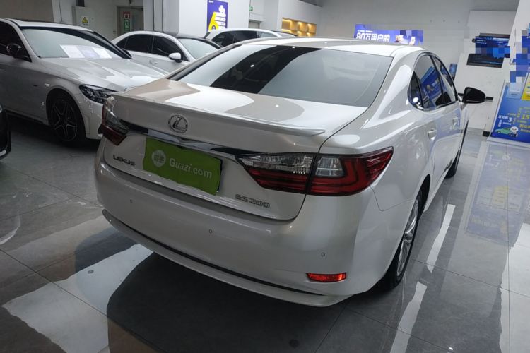 Used Lexus ES 2015 200 Elite Edition Rear Right 45 Deg
