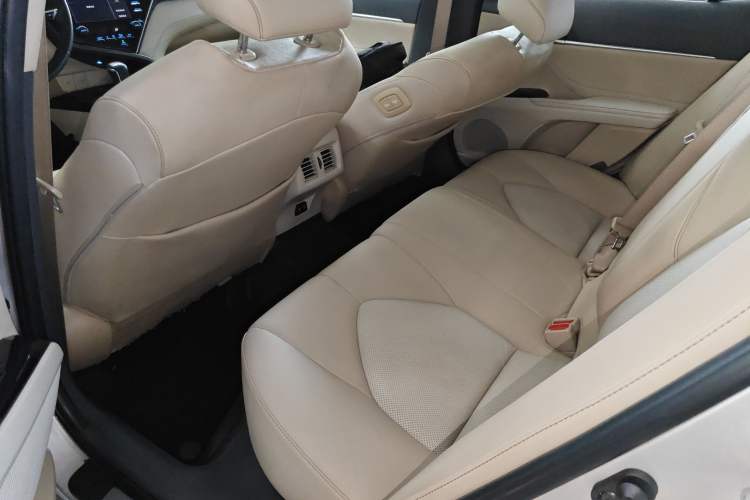 Used Toyota Camry 2018 2.5G Luxury Edition Left Rear Seat