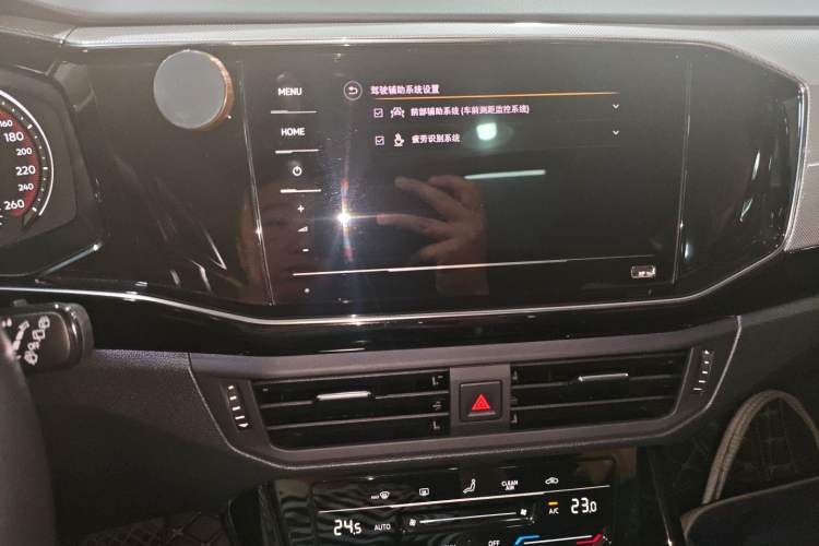 Used Volkswagen Tayron 2022 280TSI Two-Wheel Drive Luxury Smart Connectivity Version
