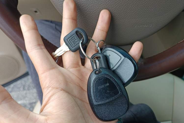 Used Buick GL8 2014 2.4L Comfort Edition Vehicle Key