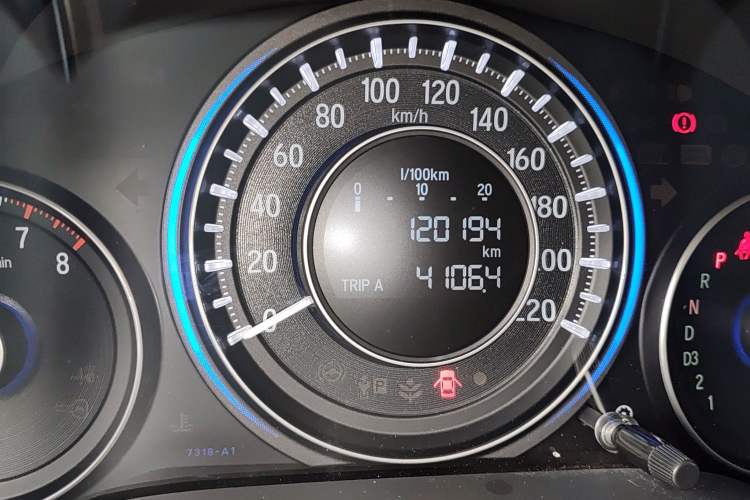 Used Honda Crider 2015 1.8L automatic luxury edition
