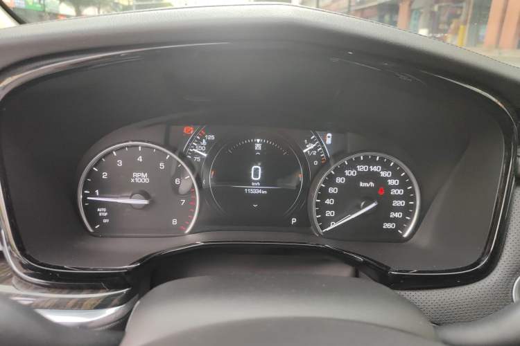 Used Cadillac XT5 2018 25T Luxury Model