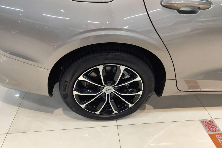 Used Volvo S60 2022 B4 Zhiyi Luxury Edition
