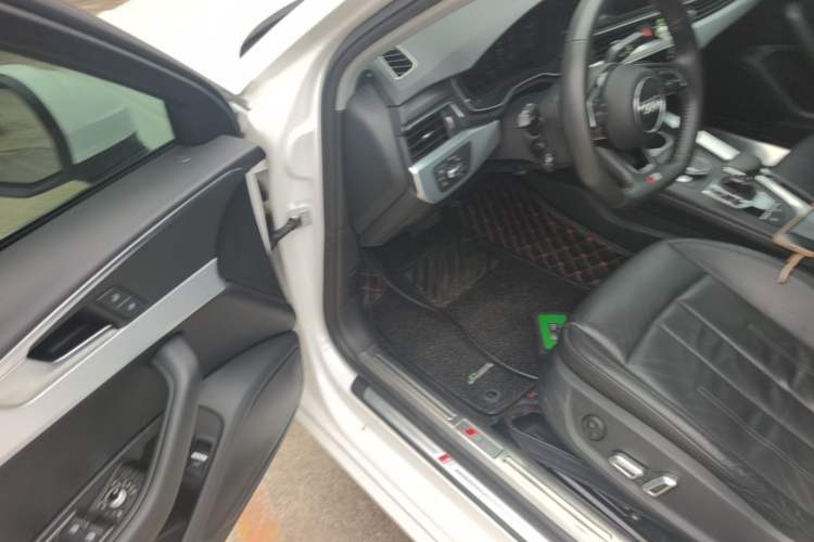Used Audi A4L 2018 30th Anniversary Edition 40 TFSI Fashion Model