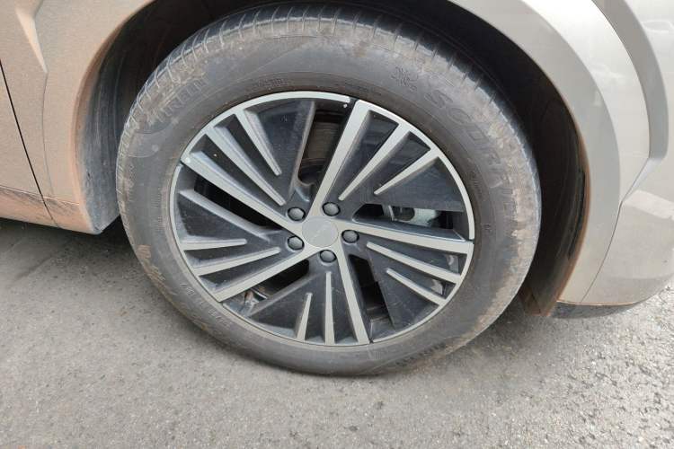 Used Lynk & Co 08 EM-P 2025 245km Ultra-Long Range Halo
