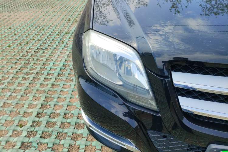 Used Mercedes-Benz GLK-Class 2013 GLK 300 4MATIC Dynamic Sunroof Model
