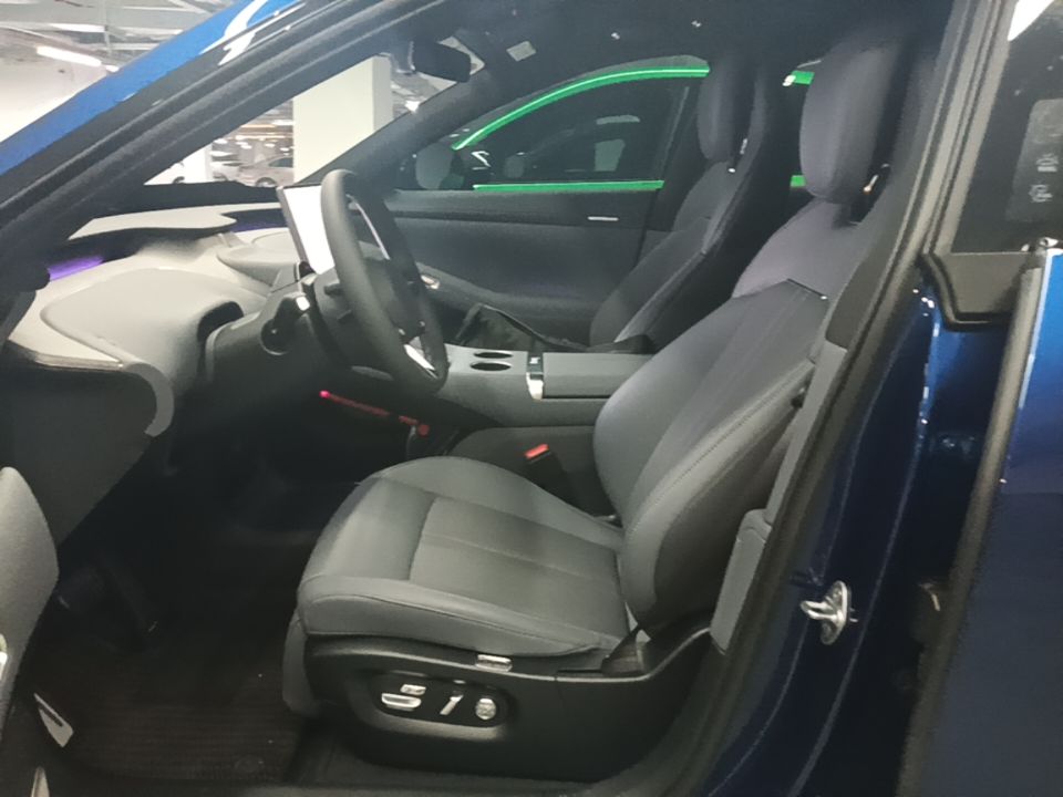 Xiaomi Auto YU7 2025 Ultra-Long Range High-Performance All-Wheel-Drive Max Edition — снимка 17