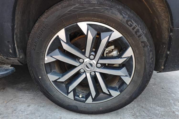 Used Haval DARGO 2021 1.5T DCT Two-Wheel Drive Border Collie Edition Right Front Wheel Hub