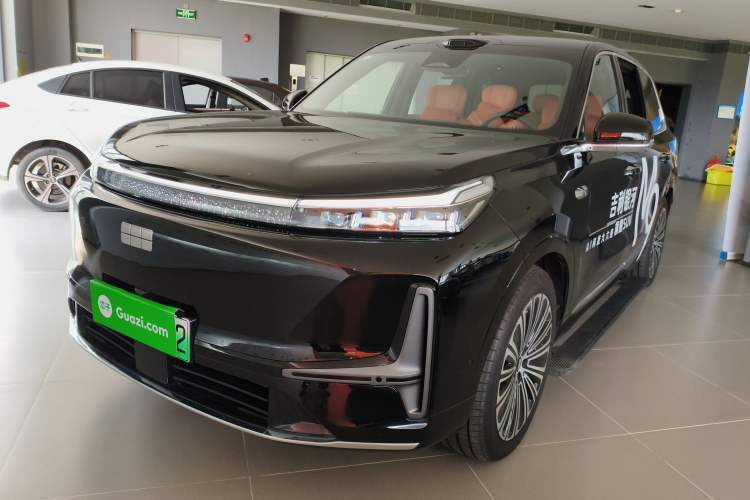 Used Geely Galaxy M9 2025 Model 210km Four-Wheel-Drive Leading Edition