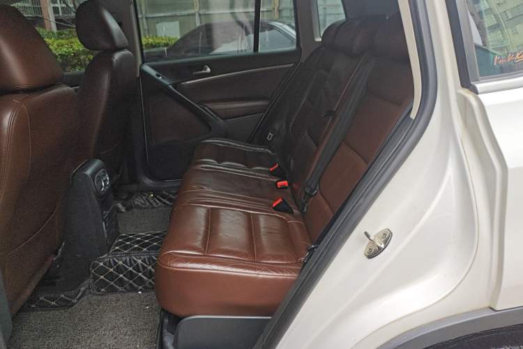 Used Volkswagen Tiguan 2015 1.8TSI Automatic Two-Wheel Drive Luxury Model Left Rear Seat