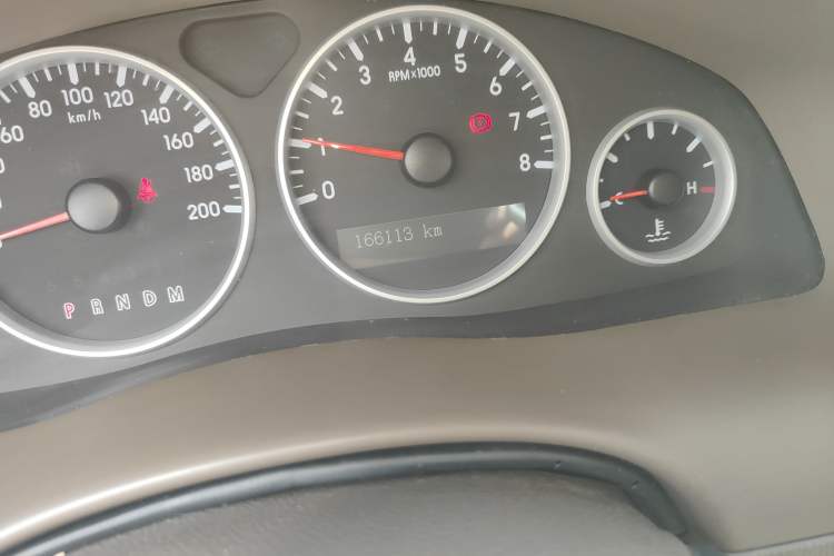 Used Buick GL8 2014 2.4L Classic Edition Odometer Close Up