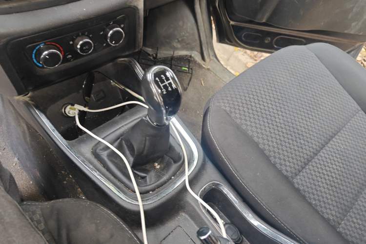 Used Jinbei Gold Hiace 2023 1.5L Passenger Vehicle Engineering Lion 5/6/7 Seater Gear Lever